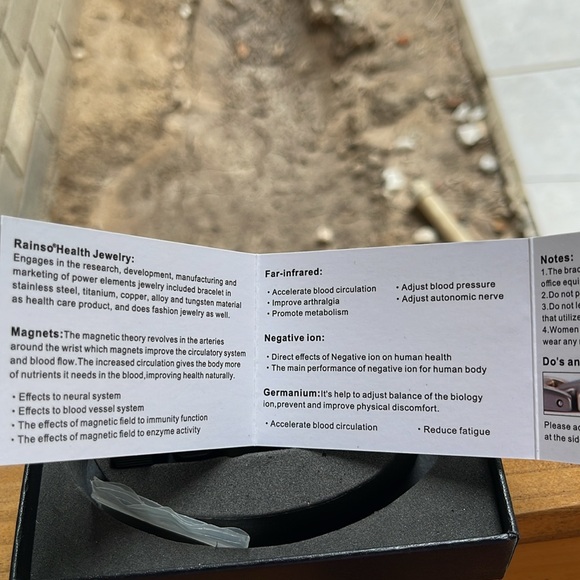 WelMag Copper & Rhinestone Bracelet! - Picture 4 of 5